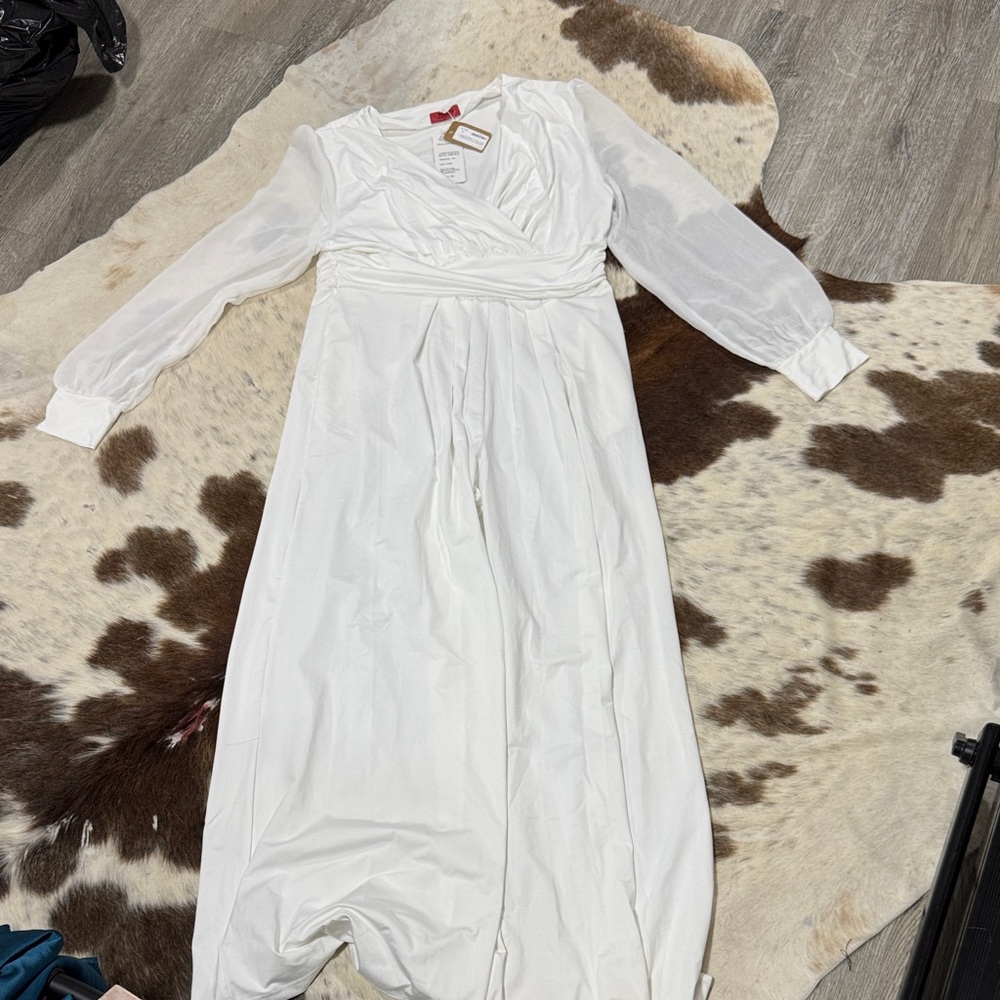 Elegant White jumpsuit